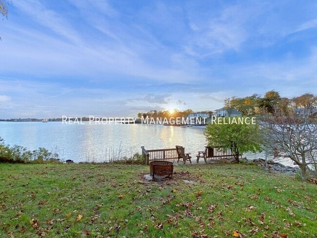 Photo - 19 Bayview Ave