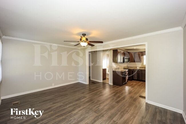 Photo - 942 Astor Ave SW