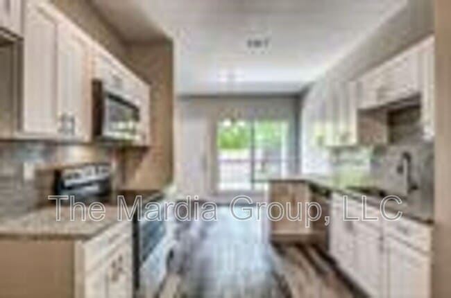 Building Photo - 3258 Wexford Dr