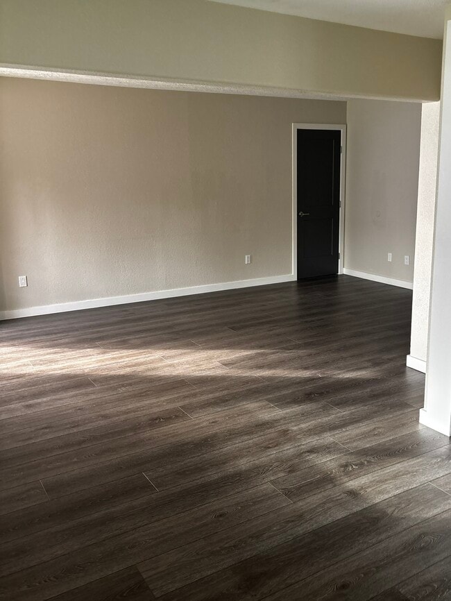 Living area - 8204 Mentra St