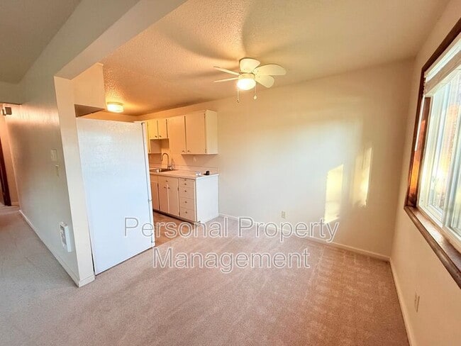 Photo - 700 Garrison Terrace