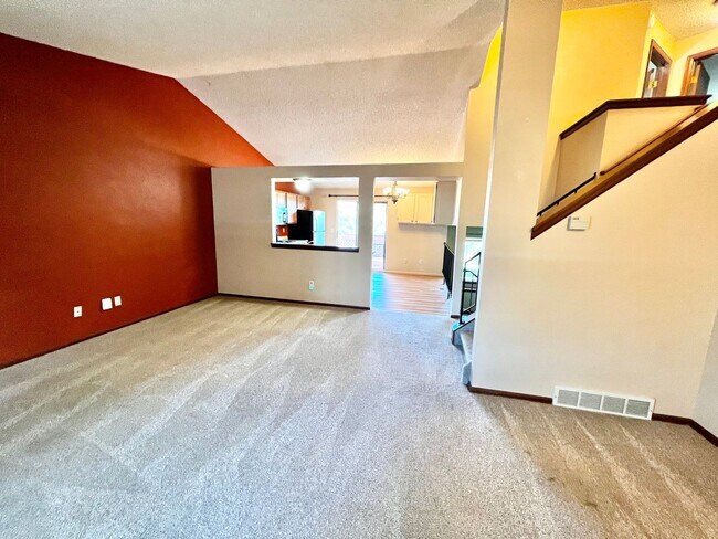 Photo - 3 bed, 2 bath Tri-Level in Central Fort Co...