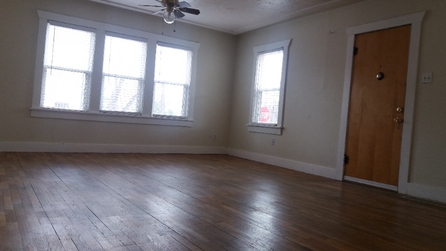 Photo - 2502 W Pikes Peak Ave