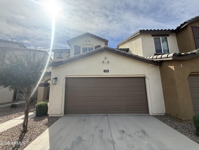 Building Photo - 1255 N Arizona Ave