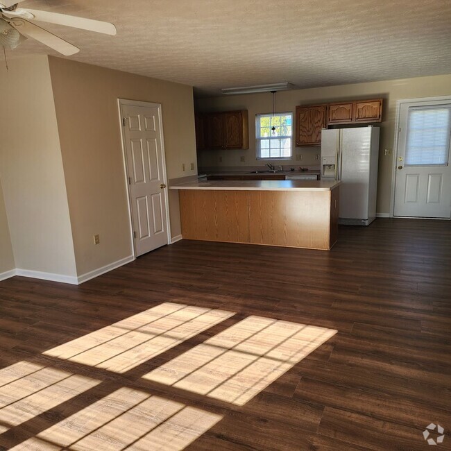 Building Photo - 3 Bedroom 2 Bathroom - 1250 sfq ranch styl... Rental