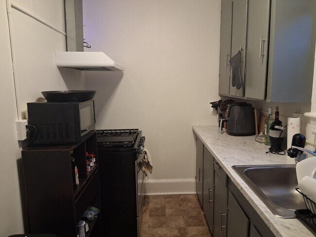 Photo - 826 N Aurora St Unit 2