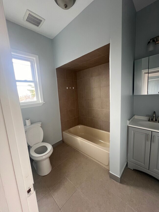 Photo - 50 Dewey St Unit 3r