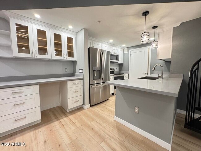 Photo - 1701 E Colter St Unidad 431