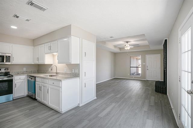 Photo - 2112 Windhurst Dr