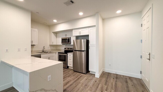Photo - Ridgeway Apartments