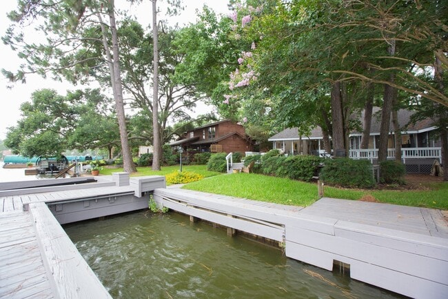 Photo - 3007 Willowbend Rd