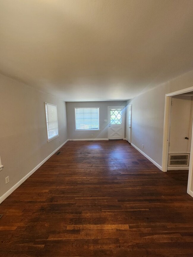 Photo - 106 Taylor St