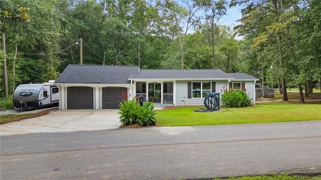 Photo - 192 Hoke St