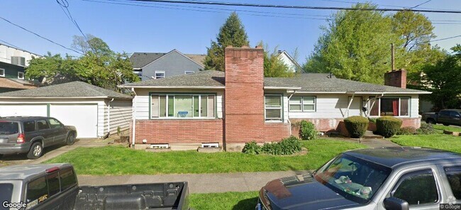 Building Photo - 2726 SE 25th Ave Rental