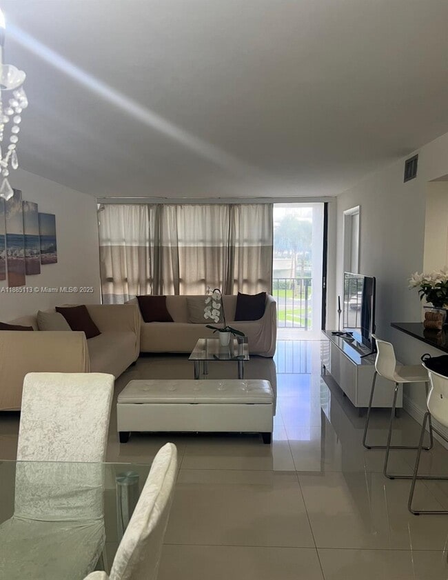 Photo - 600 Parkview Dr Unidad 228