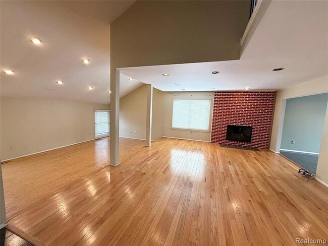 Photo - 6842 Indian Creek Dr