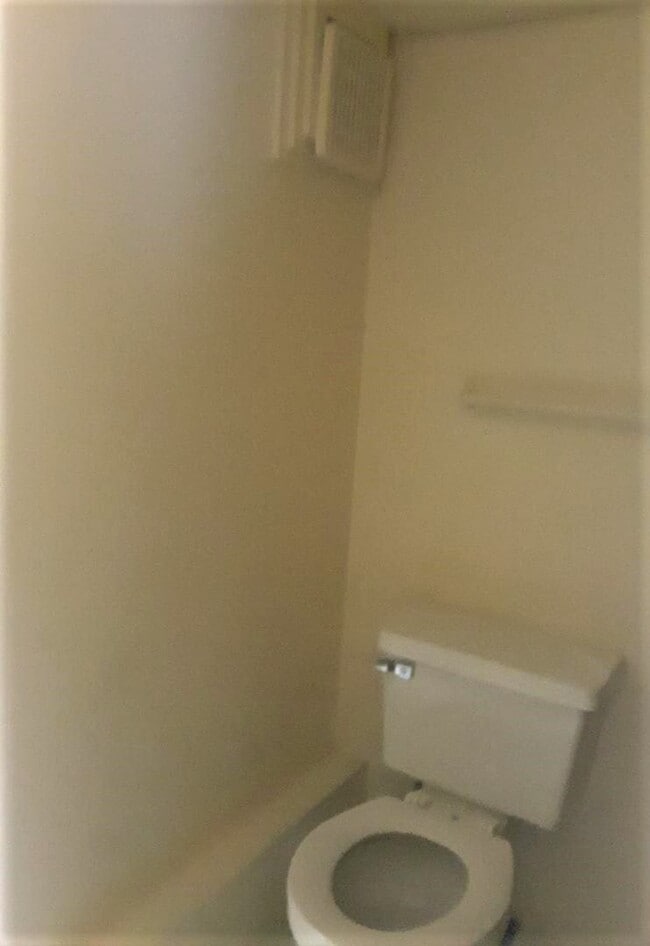 Photo - "Charming 2-Bedroom Oasis with Modern Comforts in Jonesboro!" Unit Apt. C