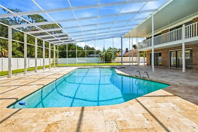 433 Pelican Bay Dr