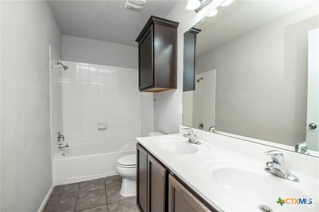 Building Photo - 1207 Fawn Lily Dr Rental