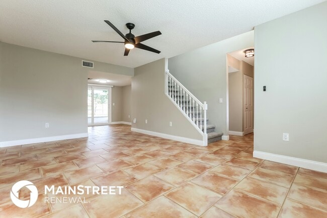 Photo - 2124 Briant St
