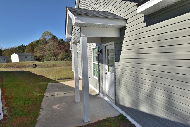 Photo - 1922 Sapphire Rd