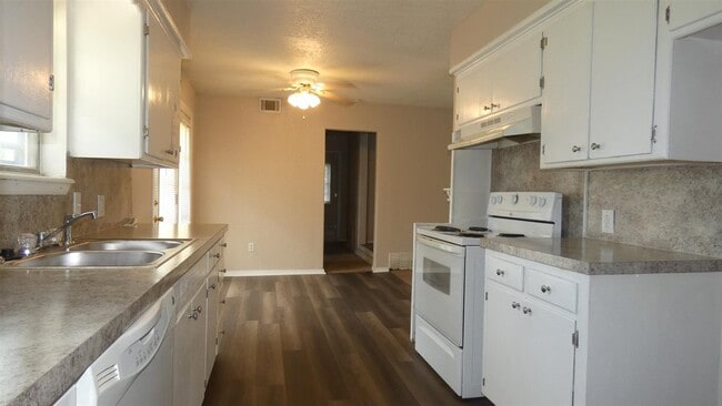 Photo - 2205 NW 46th St