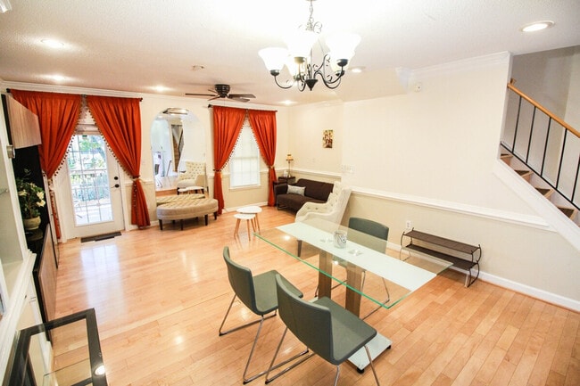 Photo - 2304 Hunters Woods Plaza Unidad SI ID1473422P