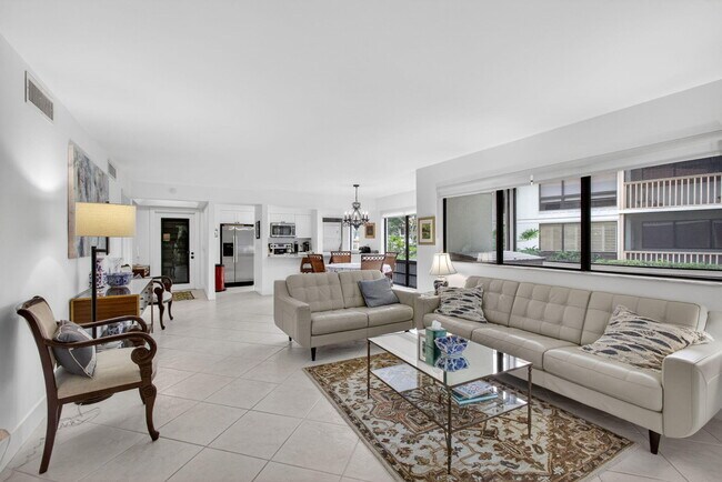 Photo - 611 Brackenwood Cove