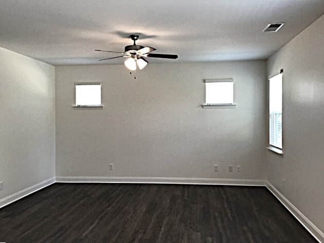 Photo - 1462 Weatherbrook Cir