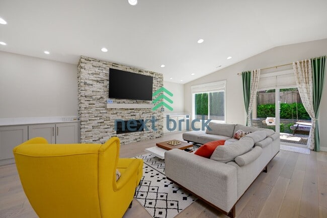 Photo - Charming 3-Bed, 2-Bath with 2,170 Sq. Ft. in Beautiful Snohomish!