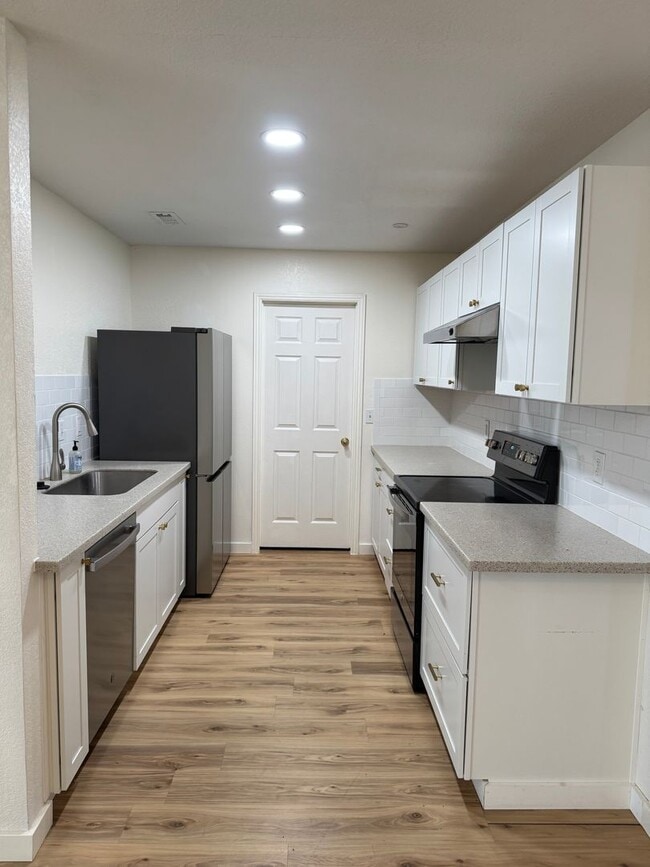 Photo - 1402 SE 22nd St