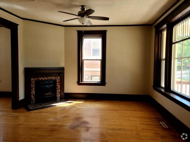 Building Photo - 316 3rd Ave S Rental