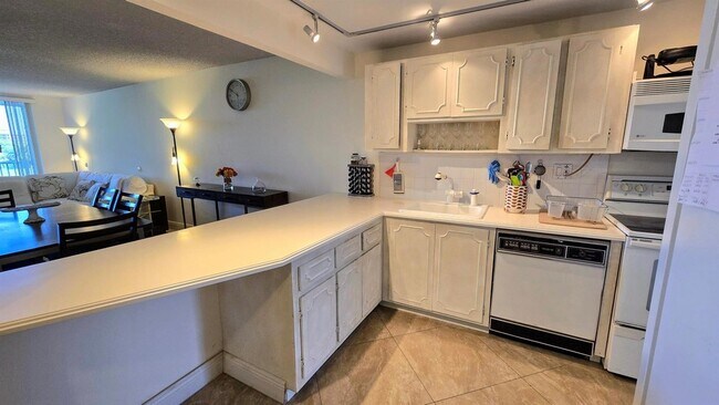 Photo - 3100 N Course Ln Unidad 410