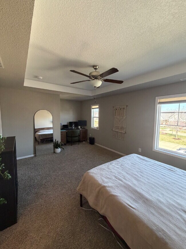 Photo - Charming 3-Bed 2.5-Bath Townhouse with Granite Finishes Near Jordan Creek Town Center