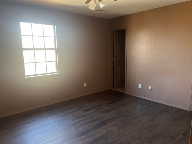 Photo - 317 W 16th Ct Unidad Apt A