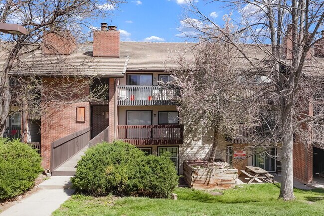 Photo - 2 Bedroom/2 Bathroom Condo - Aurora Unit C-303