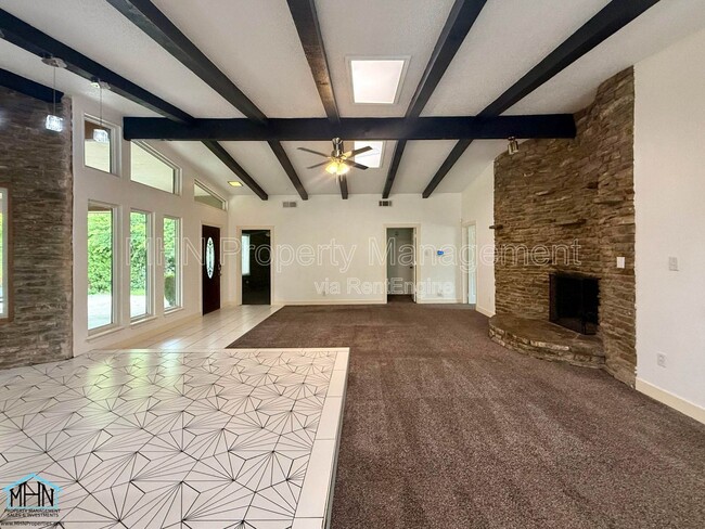 Photo - 100 Bluet Ln