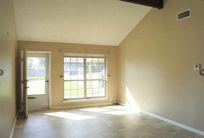Building Photo - 101 Stubblefield Dr