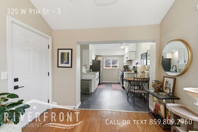 Photo - 325 W 9th St Unidad 3
