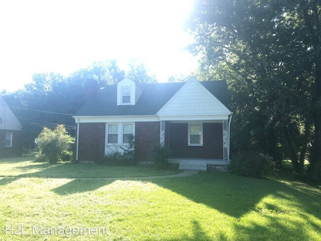 3 br, 1 bath House - 121 McGavock Pike - 3 br, 1 bath House - 121 McGavock Pike