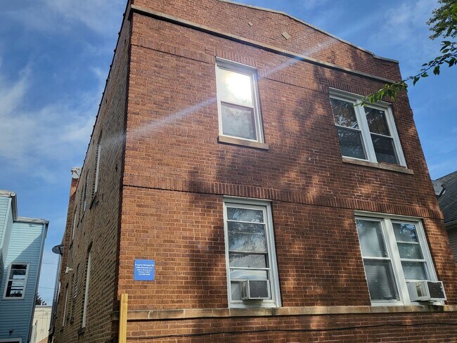 Photo - 4950 W Warwick Ave