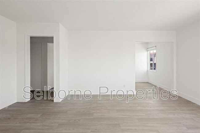 Photo - 369 Colusa Ave