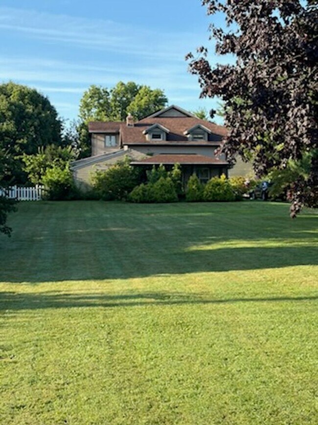 4163 Centerville Rd
