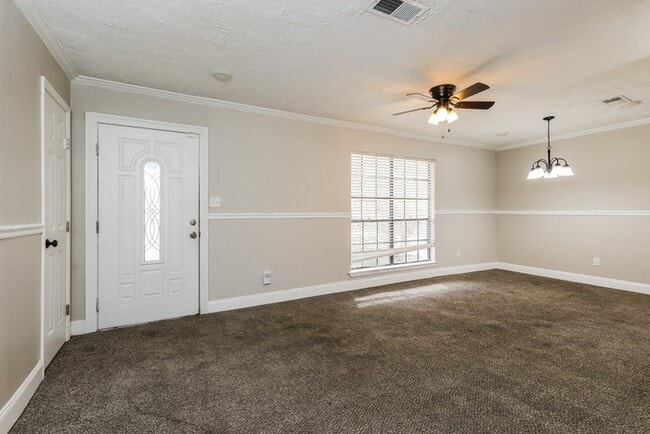 Photo - 413 Shenandoah Rd N