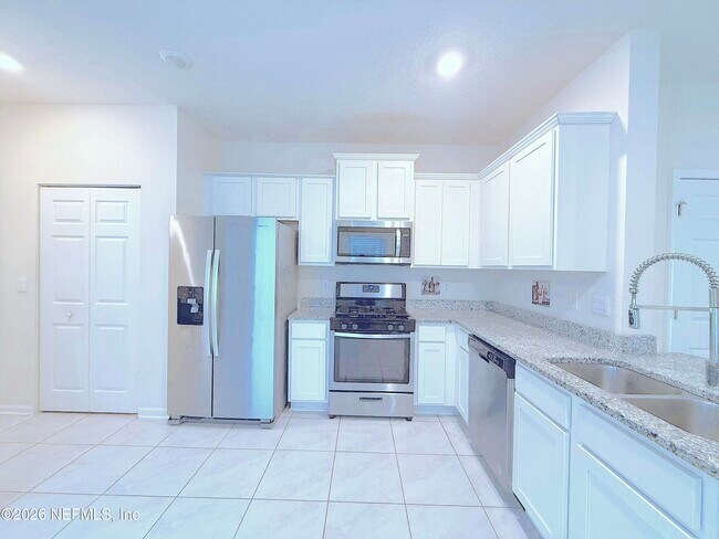 Photo - 365 Coastline Wy