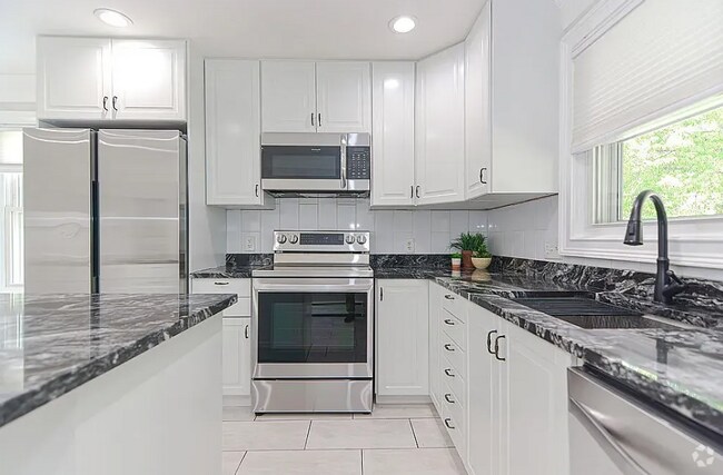 Building Photo - 237 Trenton St Unit A Rental