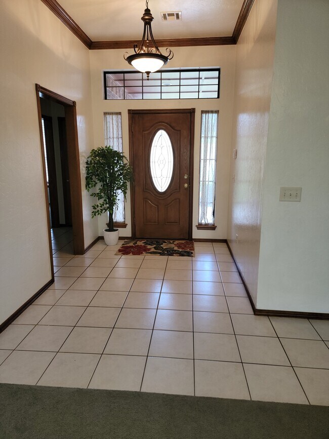 Photo - 8415 Valley Creek Dr