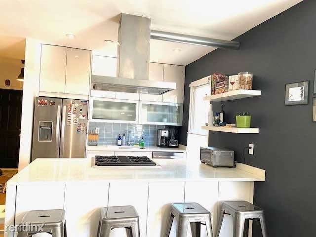 2 br, 2.5 bath Condo - 290 Monmouth St Apt C