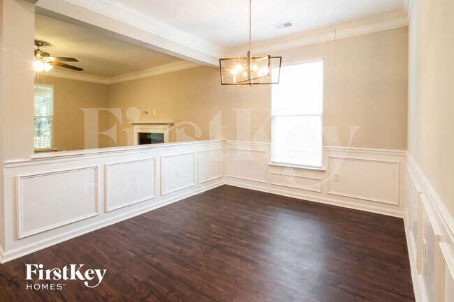 Photo - 161 Vango Dr