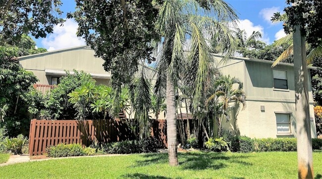 Photo - 2 Crossings Cir Unit F